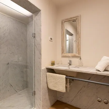 Via Colombo 6 - Position Alassio