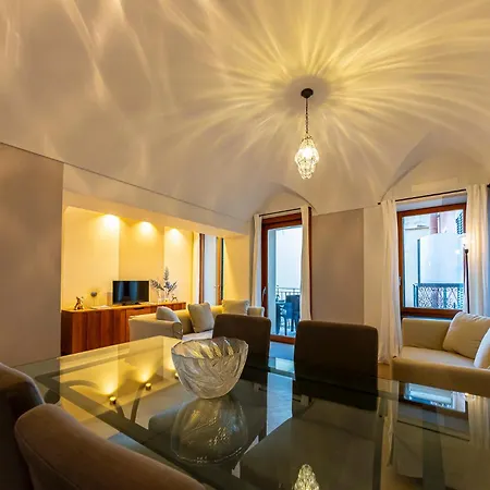 Via Colombo 6 - Position * Alassio