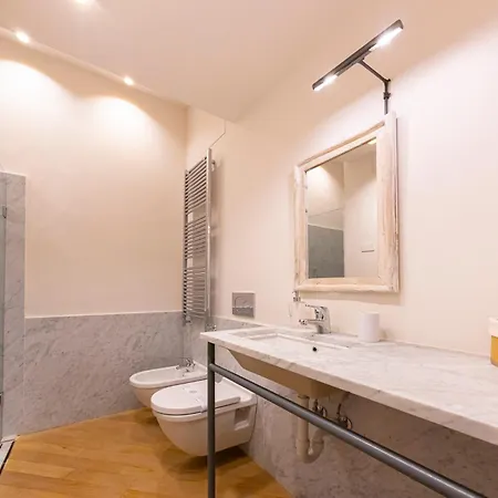 Via Colombo 6 - Position * Alassio